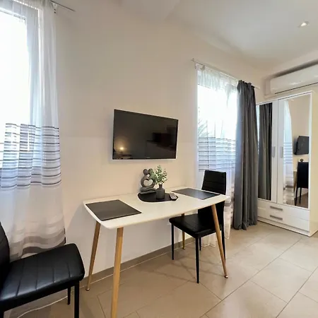 Azzurro Mare Apartment *