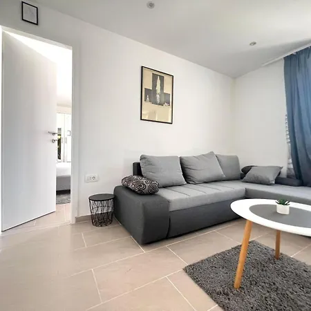 Apartment Azzurro Mare Pula